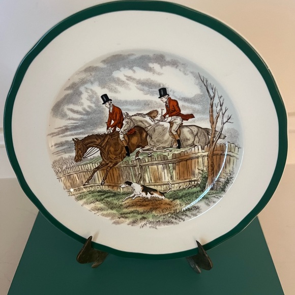 Spode The Hunt First Over Salad Plates (set of 3) - Picture 3 of 4